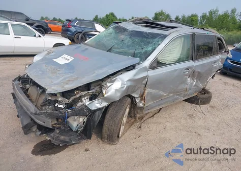 2013 Subaru Outback 2.5I Limited z USA, uszkodzony, nr VIN 4S4BRBKC4D3221473